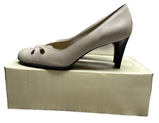 Vintage Etienne Aigner Calvin 8.5M Pump Beige Leather Heels Cut Out Original Box