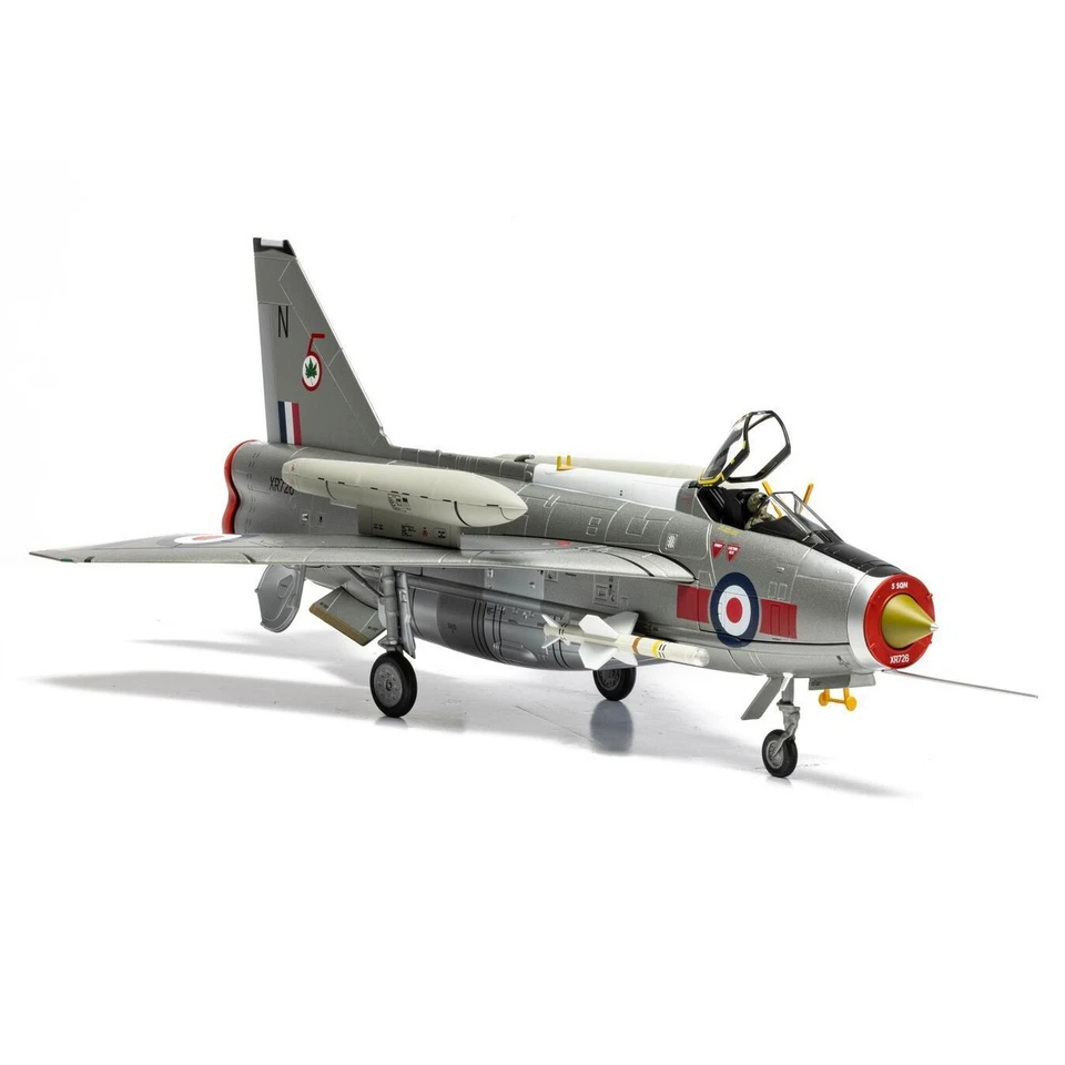 Corgi 1/48 British Electric Lightning F6 Fighter AA28404 Finished Model NEW - Image 4 of 4