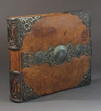 Dr Eduardo Diaz y Martinez El / Composite album of printed text and original