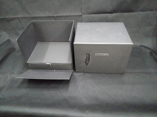 Citizen Eco-Drive CC9004-51E Satellite Chronographe Titan Solaire Montre Hommes - Photo 7 sur 7