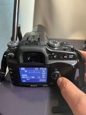 Sony Alpha 100 Digital SLR Camera with 75-300mm Lens Great Condition