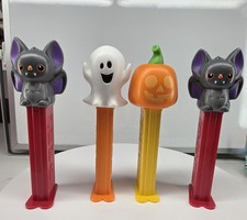 Halloween PEZ Candy Dispenser 4 Lot Pumpkin, Ghost, 2x Bats