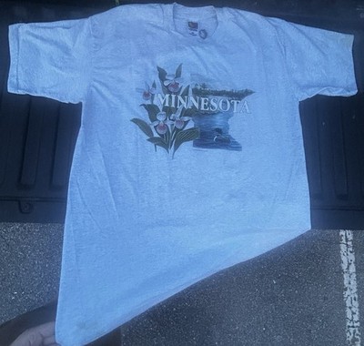 Vintage Fruit of the Loom Minnesota graphic tee size XL. Some stains on sleeve