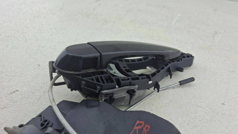 BMW 328i 330i 335i F30 2012-2018 manija de puerta trasera derecha con pestillo negro OEM Foto 4 de 4