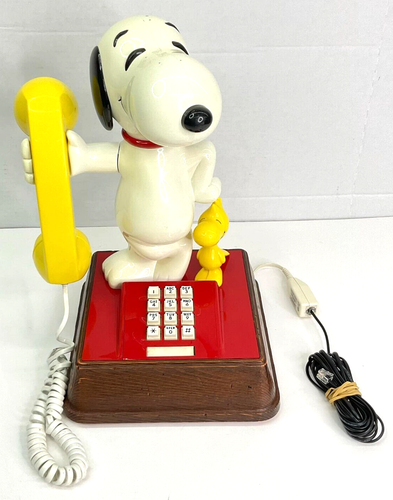 Vintage Snoopy Woodstock push button Phone Peanuts 1958-1996