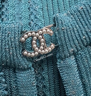 Auth Chanel 23P Pearl CC Viscose Blue Cardigan P74585 - Size Auth Chanel 23P Pearl CC Viscose Blue Cardigan P74585 - Size