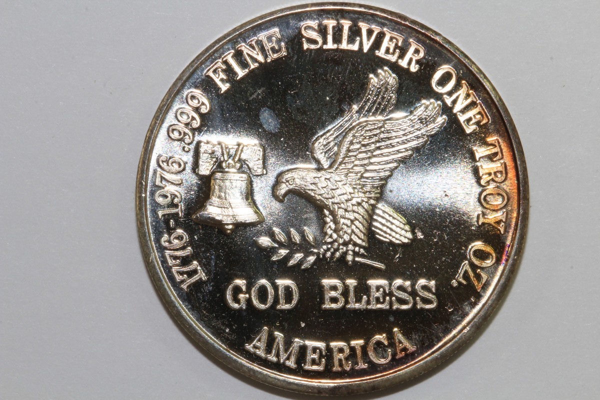 1776-1976 1 Oz 999 Fine Silver Round from the Tri-State Refining