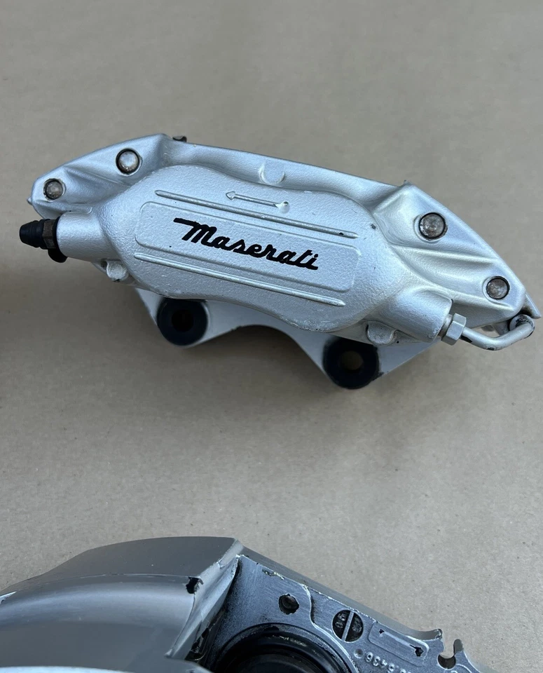 02-07 MASERATI SPYDER 4200 M138 КУПЕ SPYDER ПЕРЕДНИЕ И ЗАДНИЕ ТОРМОЗНЫЕ СУППОРТЫ OEM - Изображение 4 из 4