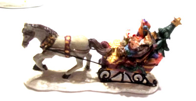 Cobblestone Corners Christmas Village Miniature Figures family horse buggy