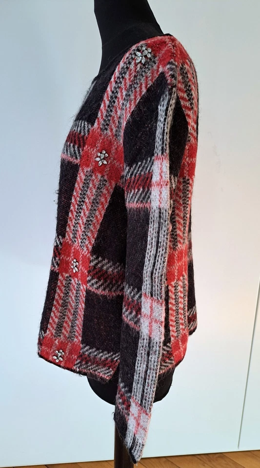 Schicker Pullover von Passport mit Schmucksteinen in Größe 40 - Bild 3 von 4