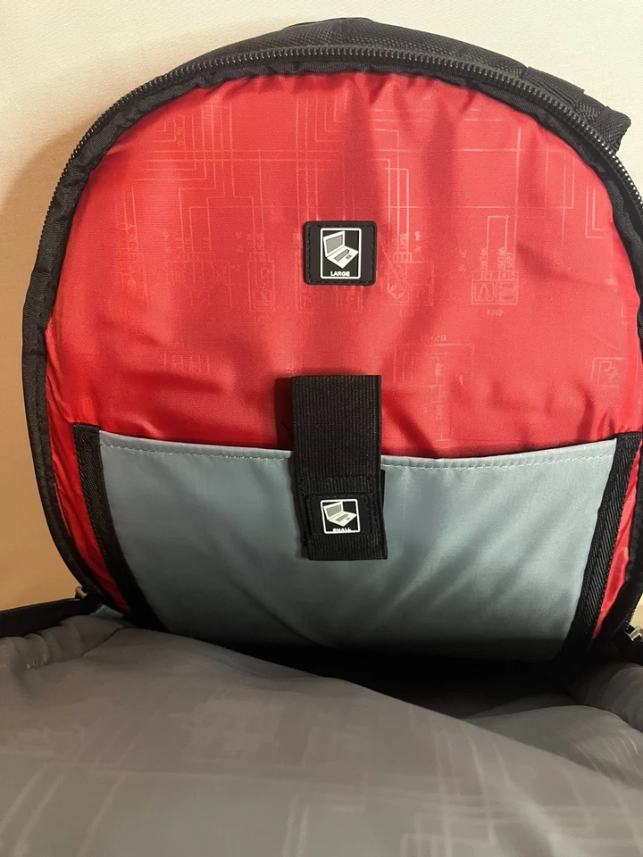 Mochila OGIO Stratagem, bolso técnico acolchoado designer ergonômico preto, nova sem etiquetas - Imagem 2 de 4