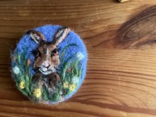 NEEDLE FELT BROOCH SPRING HARE FACE