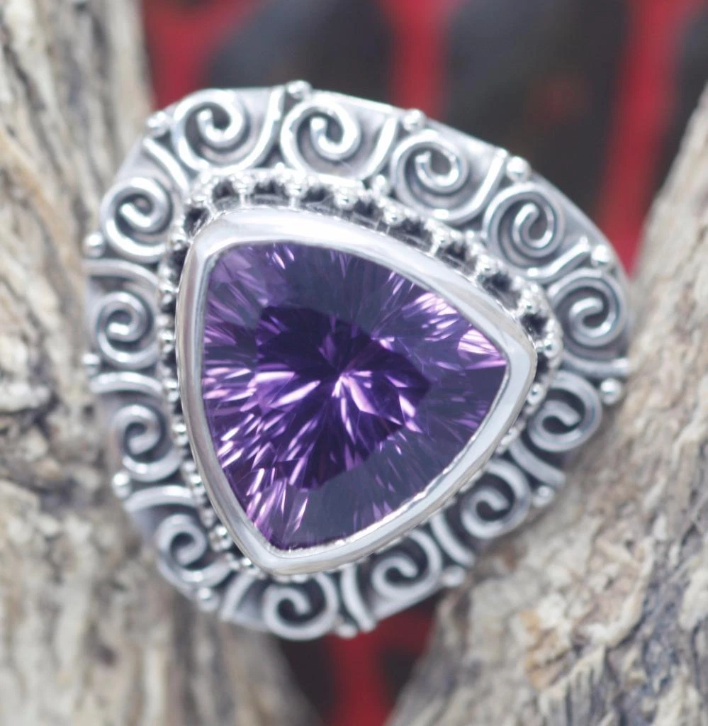 Triangle amethyst ring deals