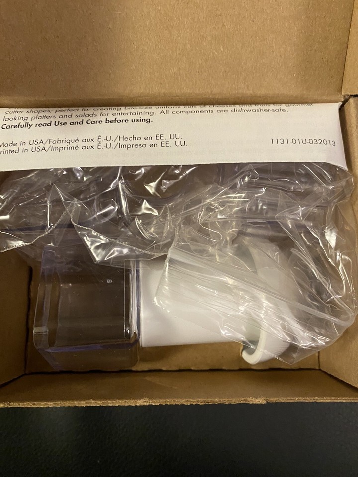 Pampered Chef Fruit and Cheese Cutter 1131 In Box W/ Original