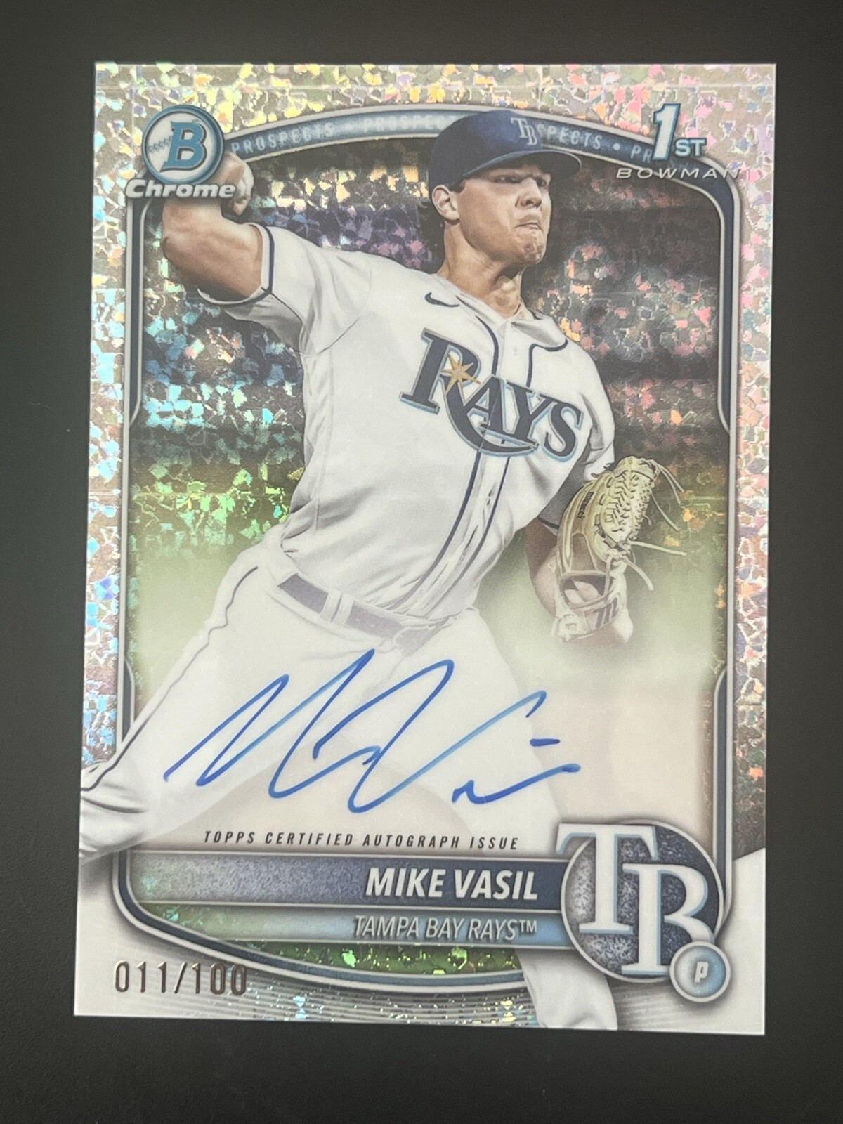 MIKE VASIL 2025 1ST BOWMAN CHROME PROSPECT MINI DIAMOND REFRACTOR AUTO SP 66/100