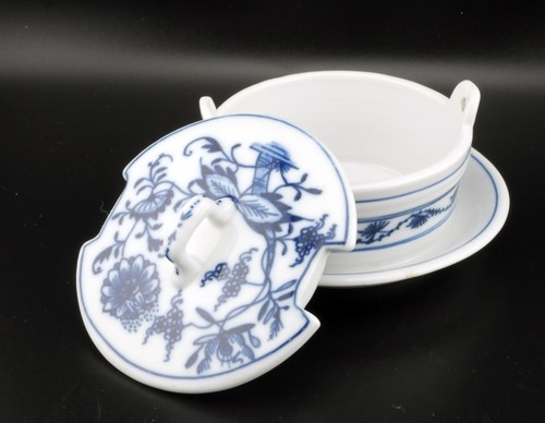 Carl Teichert Blue Onion 'Meissen' Design Lidded Table Butter Pot c1882 -1929 - Picture 2 of 4