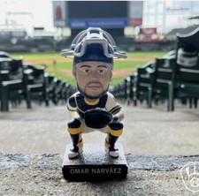 2022 Omar Narvaez Milwaukee Brewers Catching SGA Bobblehead NIB 7-24-22