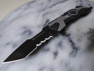 Smith & Wesson Recurve Tanto Rescue Flipper Pocket Knife Strap Cutter SWP17 New