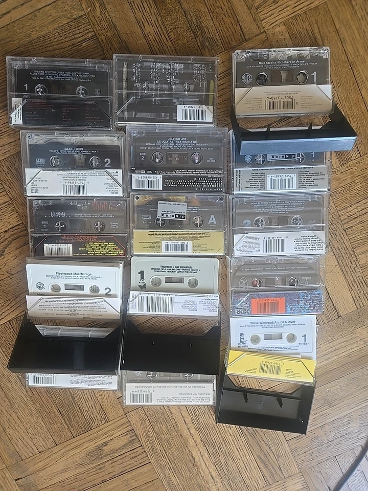 15 Cassette Tapes Rock, Metal 80's , Def Leppard, Van Halen Inxs, Nicks, Chili, - Image 4 of 4