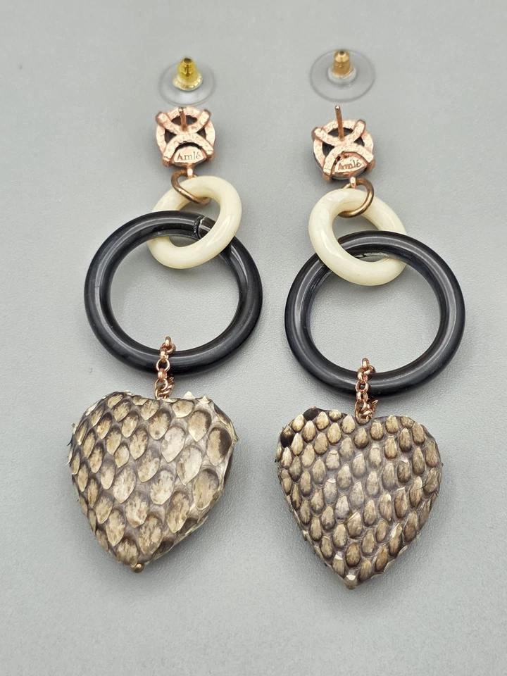 Pendientes colgantes italianos Amlé Amle piel de serpiente genuina corazón cuerno tono oro rosa Foto 4 de 4