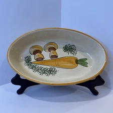 EUC Antique Los Angeles Pottery Oval Casserole Dish  Mushroom & Carrot 13” X 8