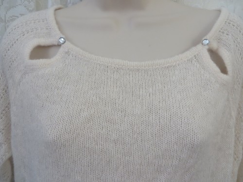 JENNIFER LOPEZ SWEATER NWT Hollywood Boudoir LARGE NWT $60.00 White/Sand Jeweled - 第 1/5 張圖片