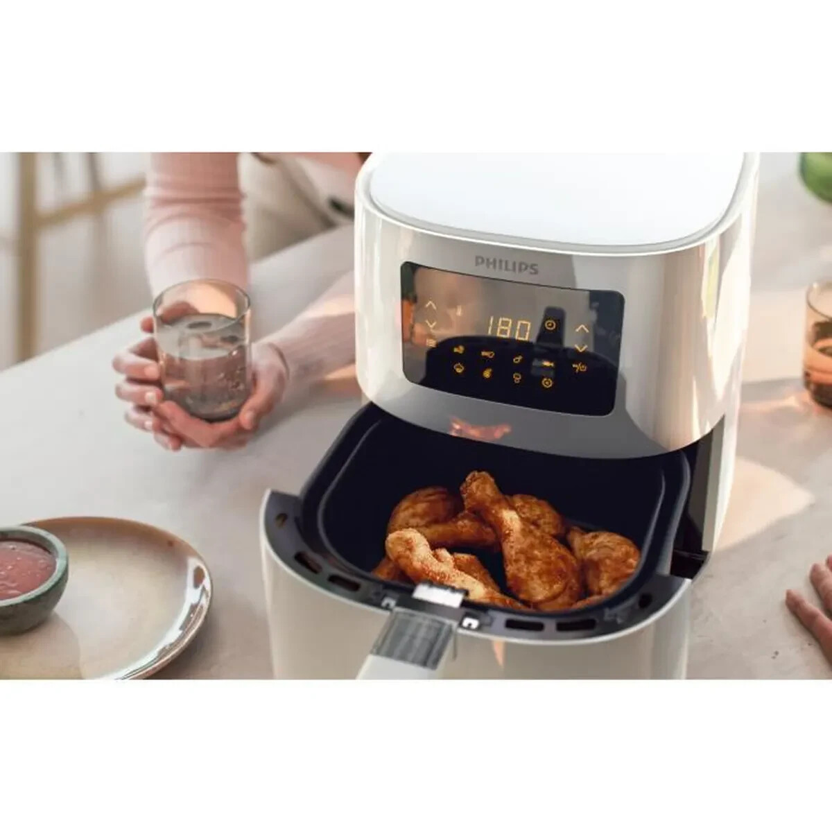 Philips Airfryer Essential Compact Digital 0,8kg - Friteuse sans huile noire 7 programmes