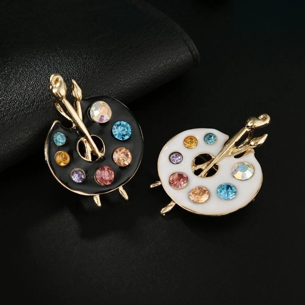 Palette brooch sale