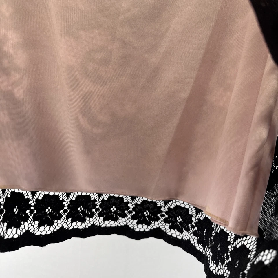 HeartSoul Women's Mini Skirt Size M Whimsigoth Fairy Lace Black Pink Pull On - Image 4 of 4