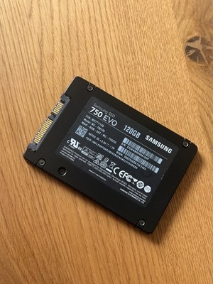 Interne SATA 2.5'' Samsung EVO 750 Festplatte für Notebook & Laptop. & PC. 120GB