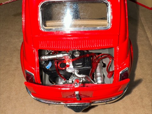 Burago Fiat 500 F Closed Roof 1965 Red Diecast Model Gold Collection 1:16 - Picture 17 of 18