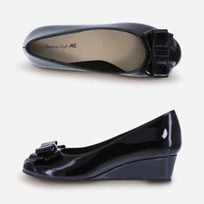 American Eagle Mairin Youth Girls' Black Patent Wedge Heel Dress Shoes