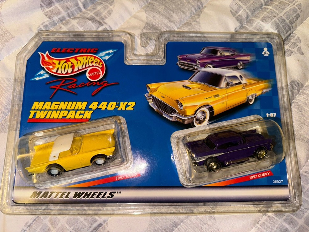Electric Hot Wheels 440-X2 TwinPack 1957 T-Bird  Chevy HO Slots NEW