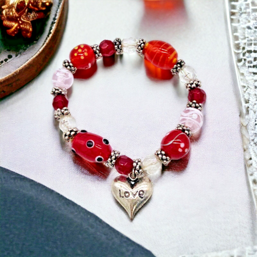 Love Charm Bracelet Art Glass Beads Red Swirl Pink AB Romantic Stretch Jewelry - Afbeelding 1 van 9
