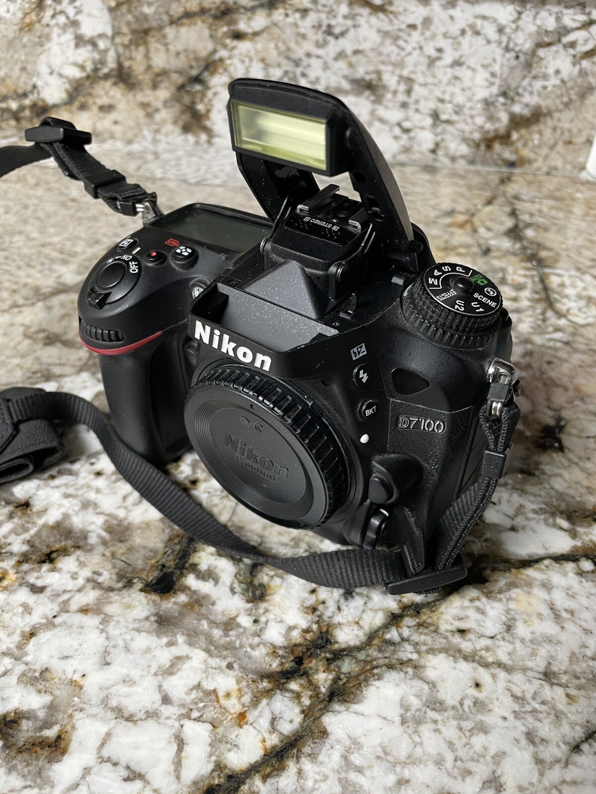 Nikon D7100 DSLR Camera Shutter Count 11k w/ Battery, Charger and