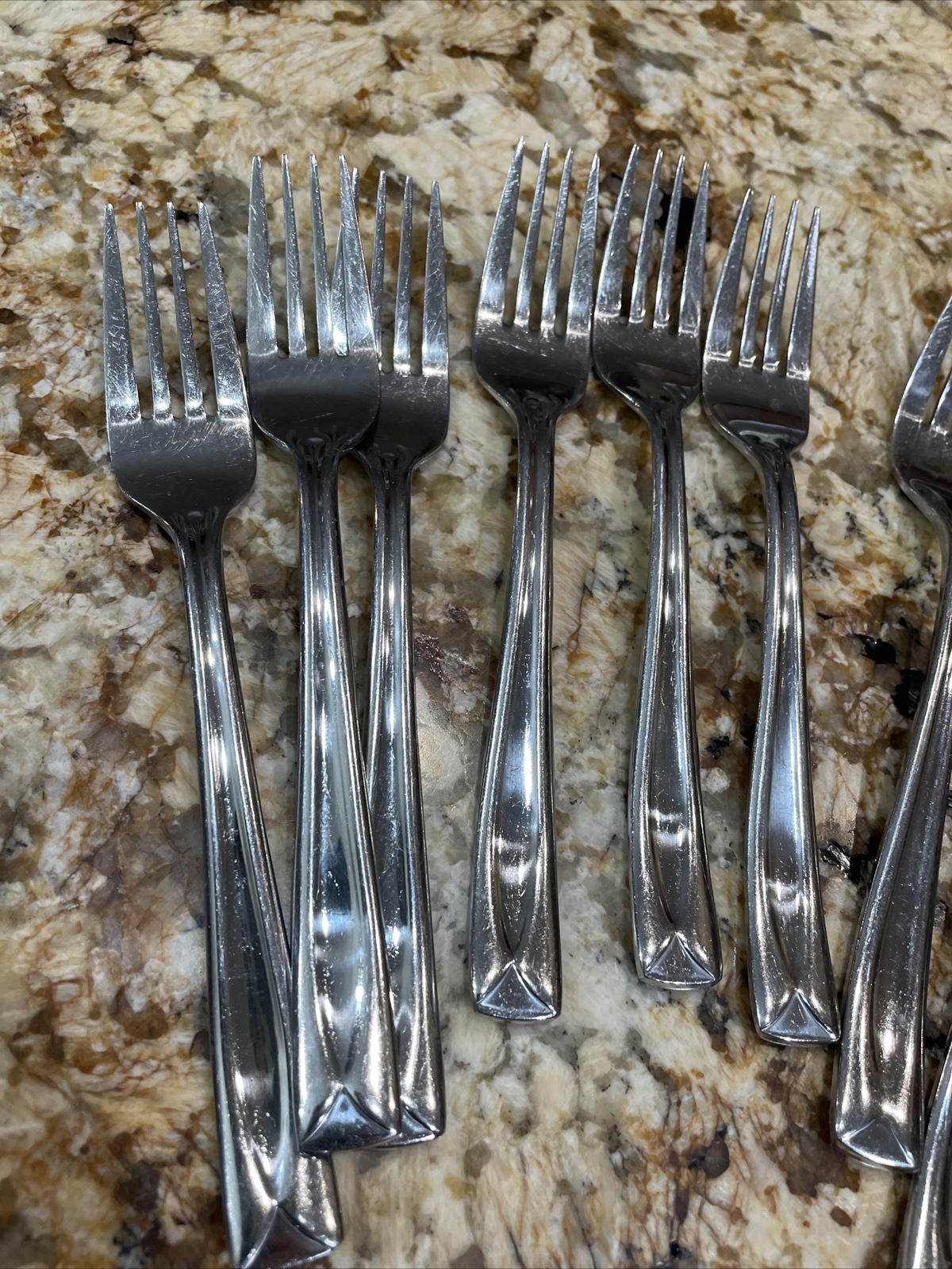 16 pcs ONEIDA LINCOLN STAINLESS FLATWARE FORKS SPOONS eBay