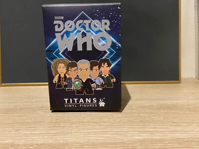 Titan Vinyl Figure Dr Who NEUF / NEW - Photo 1/4