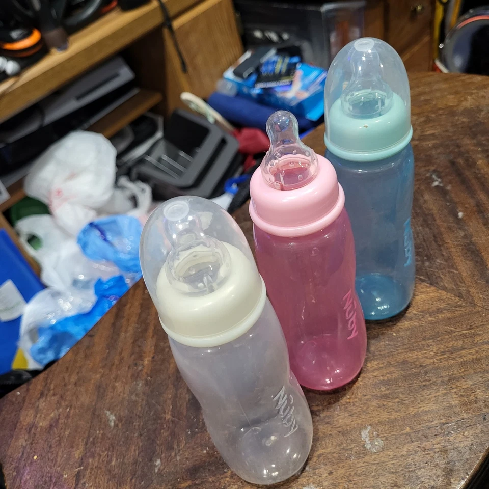 Nuby 标准颈瓶 3 包 - 粉红色、蓝色、白色。 — 第 4/4 张图片