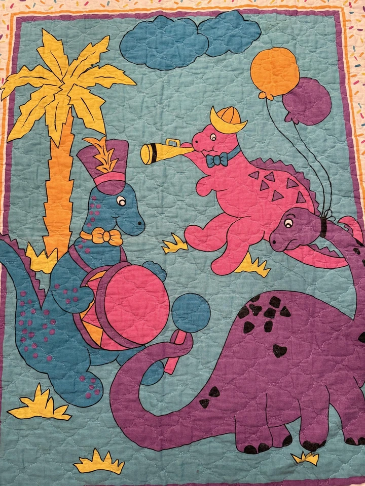 Manta Edredón Bebé Dinosaurio Vintage 44x32 Reversible Fiesta Desfile Ropa de Cama Niños Foto 2 de 4