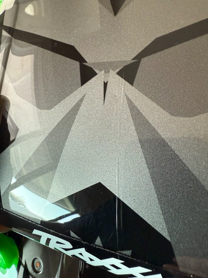 Fits Traxxas Unlimited Desert Racer UDR Green Body W/ minor Scratches on roof - Image 3 of 4