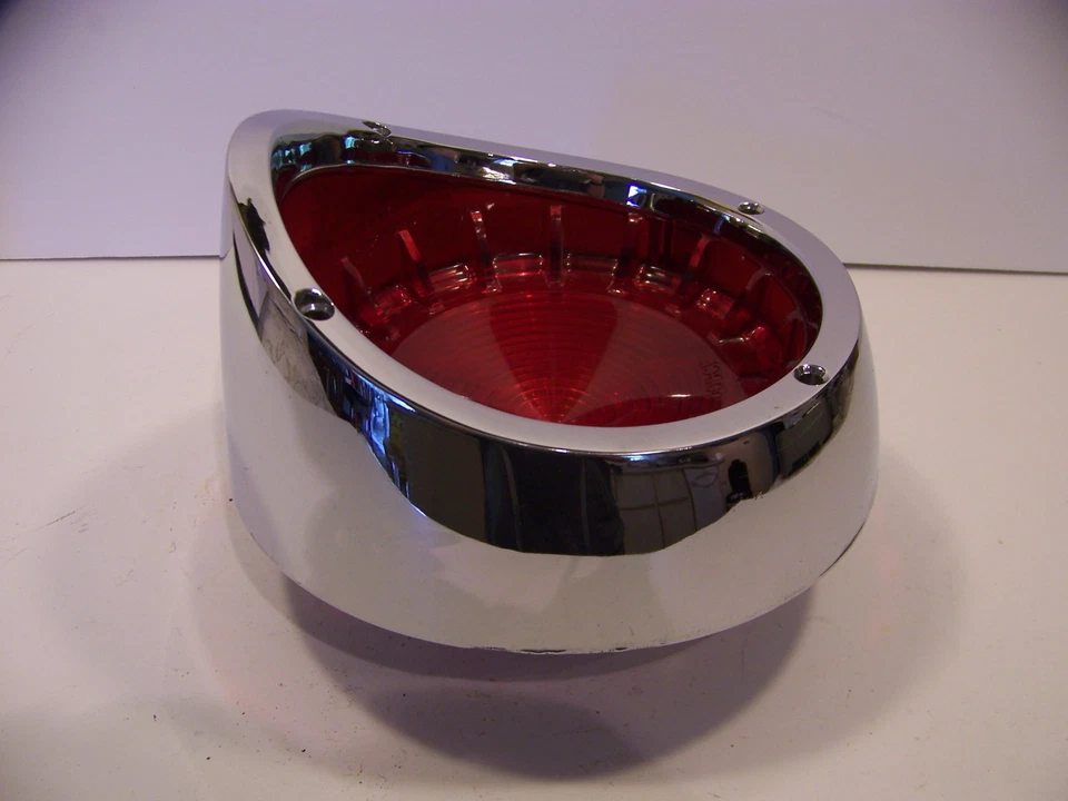 Dodge Dart Seneca Phoenix Station Wagon 1960 luz trasera lente y carcasa como nuevo Foto 2 de 4