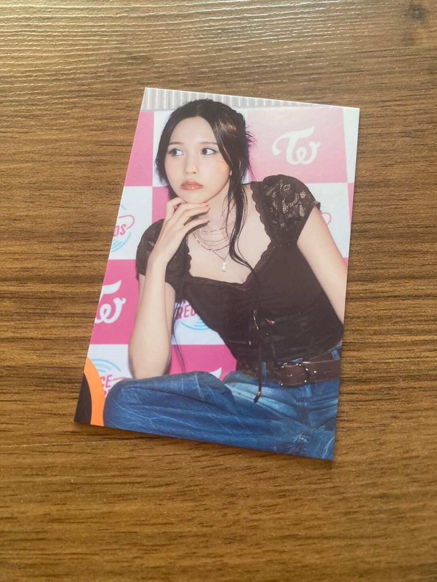 TWICE 8TH ANNIVERSARY POP-UP STORE TWICE RECORDS TRADING CARD