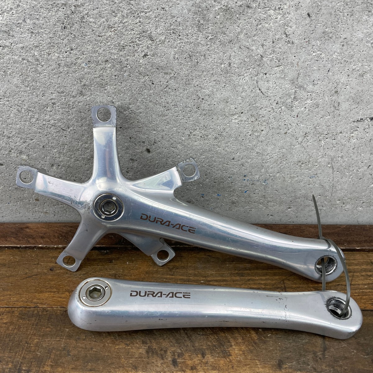 Shimano Dura Ace FC-7701 Crank Set 172.5 mm Octalink Vintage