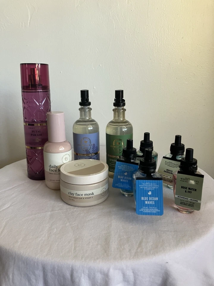 Bath And Body Works Paket Posten tägliche Gesichtslotion Ton Gesichtsmaske Blütenblatt Parade - Bild 1 von 1