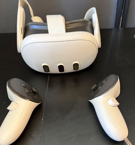 Meta Quest 3 512GB All-in-One VR Headset W/Controllers
