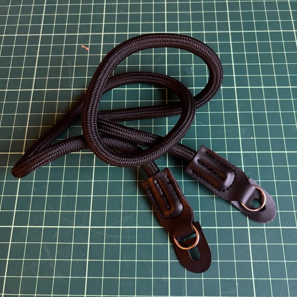 Black Rope Camera Strap – Universal Fit – For 35mm SLR / Mirrorless