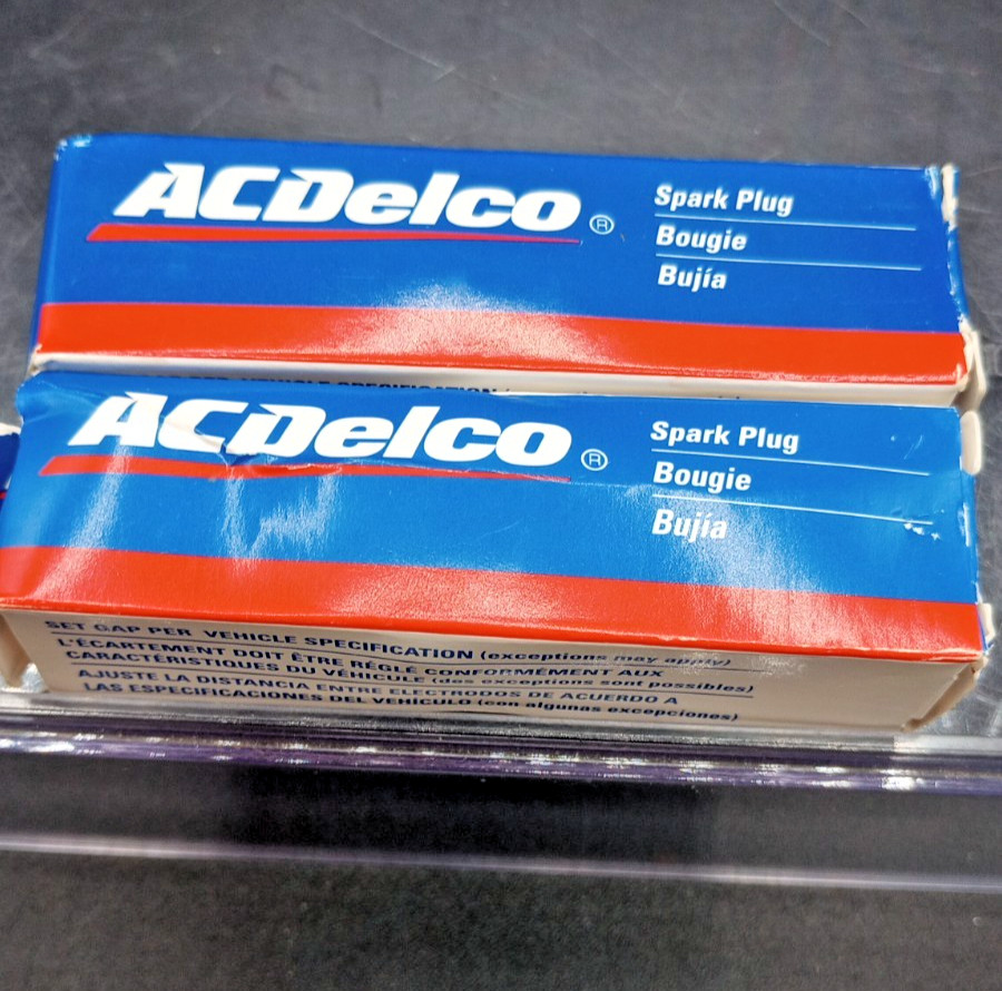 Set of 2 ACDelco Gold 41-629 19302726 Conventional Spark Plug - NEW