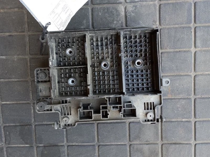 Motor caja de fusibles 00-02 GMC Sierra 1500 pickup 12193645 Foto 4 de 4