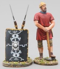 THOMAS GUNN ROMAN EMPIRE ROM085B 30TH LEGIONNAIRE WITH PICK BLACK SHIELD