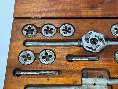 Blue Point Tools TD-2400 Tap & Die Set 1/4